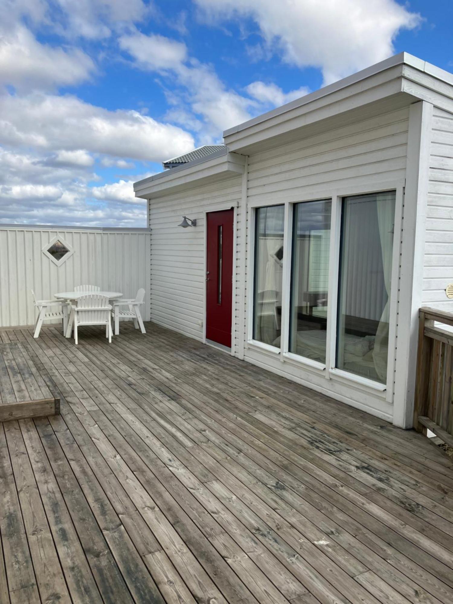 Eget Gaesthus I Vaestkustpaerlan Skaerhamn Skärhamn Exterior foto